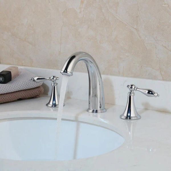 Rubinetti per lavandino del bagno Rubinetto per lavabo in ottone cromato lucido Miscelatore diffuso a tre fori Doppi manici Montaggio su piano Acqua fredda