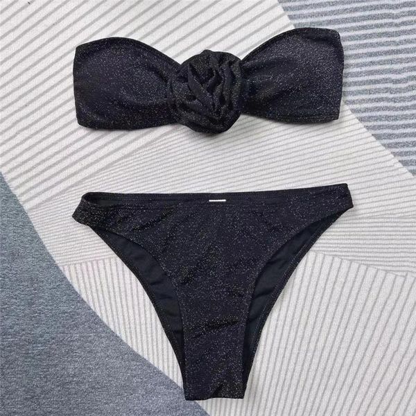 Damen-Bademode, sexy, schwarz, glänzend, 3D-Blumen-Bandeau mit Vertuschung, Micro-Tanga, 3-teiliges Bikini-Set, 2024, Damen-Badeanzüge, Strandmode, Badegäste