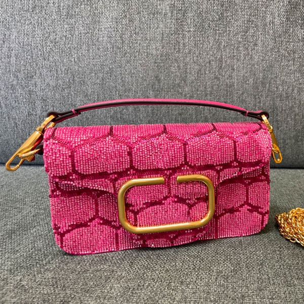 Borsa a tracolla con perline ricamate Borsa a mano di design Borsa da donna di lusso Borse a tracolla Borsa con patta con fibbia magnetica in metallo Specchio superiore Portafogli costosi in pelle di vacchetta