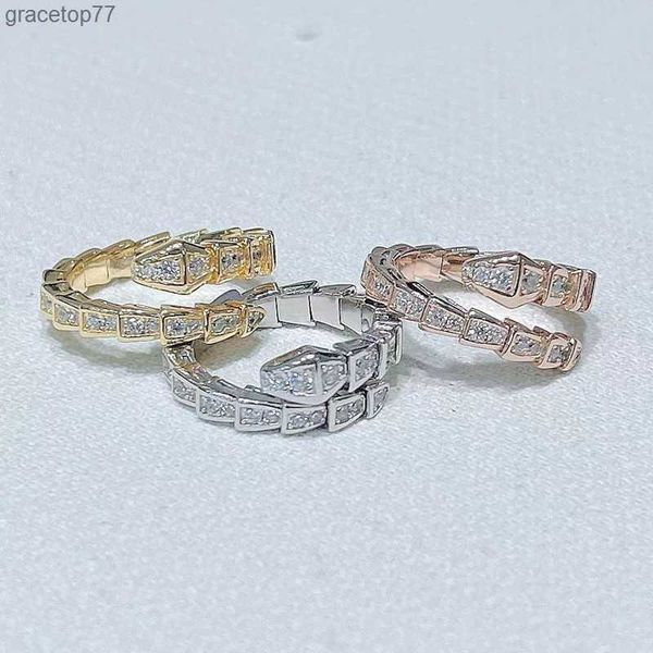 Anéis de joias de luxo Jxjs925 prata esterlina tesouro família cobra para mulheres versátil e personalizado Instagram moderno anel de dedo indicador design exclusivo 2pb5
