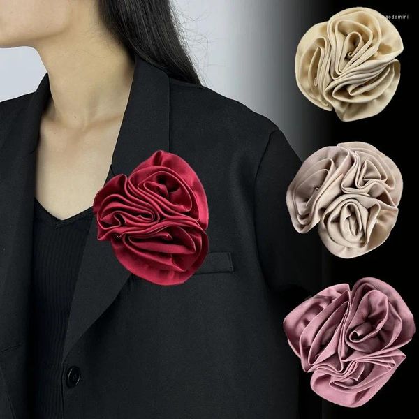 Broschen handgefertigte Stoffblume für Frauen Mode -Stoffkunst Lapel Pins Hochzeit Party Corsage Kleidung Schmuckzubehör Accessoires