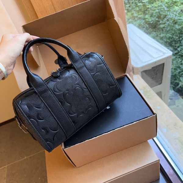 tasarımcı lüks kadın omuz çantaları moda çanta çanta çantası klasik marka çanta totes seyahat duffle çanta crossbody witheswallet vagrant çanta kapasitesi en iyi kalite