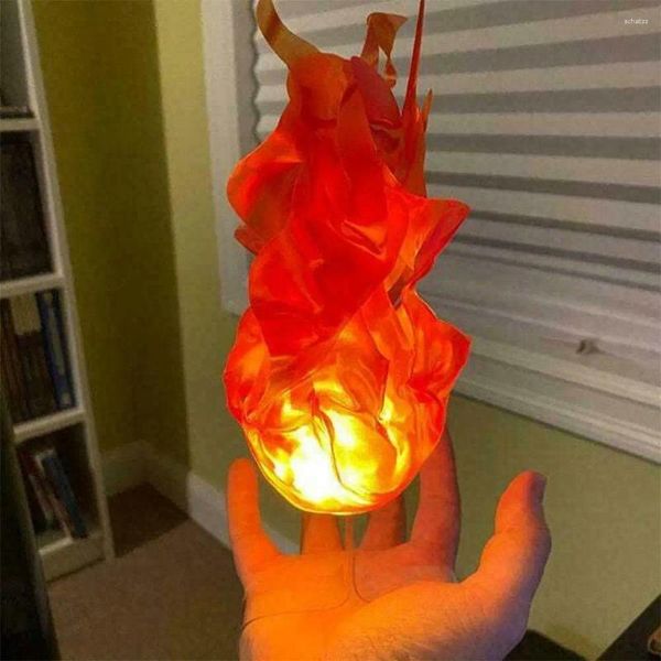 Decorazione per feste Puntelli per decorazioni di Halloween Simulazione Lampada galleggiante per palla di fuoco Luce artificiale per atmosfera di fiamma di fuoco per ruolo cosplay