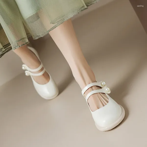 Sapatos sociais femininos simples saltos grossos com fivela de pérola