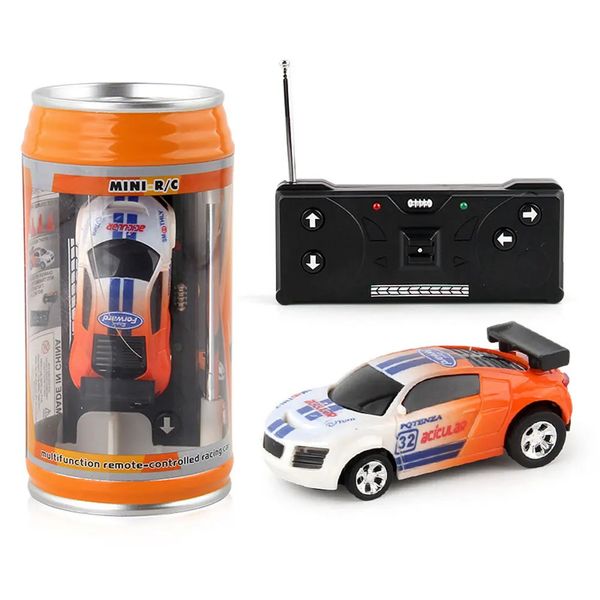 Coca-Cola Pode Mini Latas RC Carro Bateria Operado Plástico Controle Remoto Veículo de Corrida com Roadblocks Micro Racing Car Presente de Natal 240127