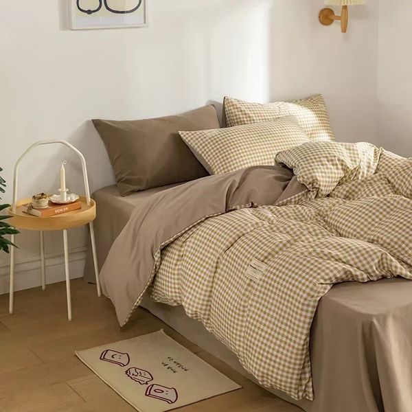 Set copripiumino queen size scozzese in stile giapponese con lenzuola Set di biancheria da letto per la pelle di alta qualità Set di biancheria da letto matrimoniale singola 240127