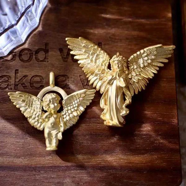 Moda homens e mulheres clássico retro design cor de ouro asas de anjo menina guardião pingente colar acessórios diários 230920