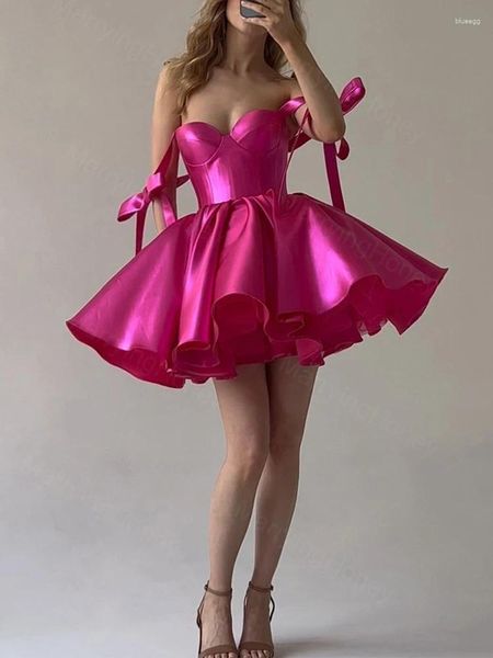 Parti Elbiseleri Spagetti kayışları Gençler için Homecoming Elbise Saten Kısa Balo Mezuniyet Elbisesi Cepleri ile Bir Çizgi Kokteyl MH929