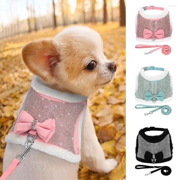 Coleiras de cachorro bling strass arnês e trela conjunto de pele quente cães colete de inverno para pequenos gatos médios com gravata borboleta chihuahua