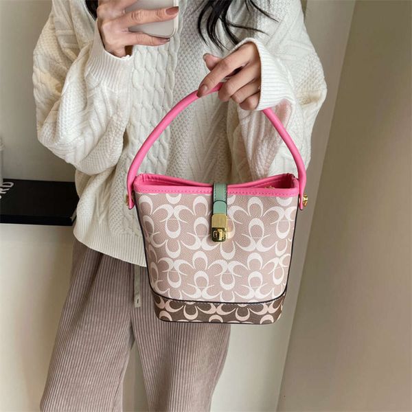 Balde impresso capaz para novo ombro portátil versátil casual bolsa crossbody feminina 2024 78% de desconto na loja atacado