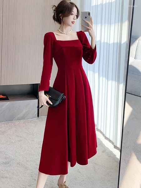 Повседневные платья 2024, красное бархатное шикарное праздничное платье с квадратным воротником, женское элегантное облегающее официальное длинное осенне-зимнее винтажное платье Kroean
