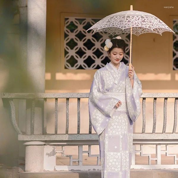 Ethnische Kleidung Eleganter lila Kirschblütendruck Kimono Langes Kleid im japanischen Stil für Frauen Harajuku Geisha Cosplay Kostüme Socken
