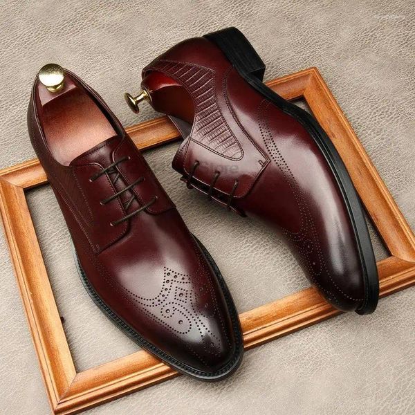 Sapatos de vestido Luxo Genuíno Couro Masculino Derby Business Formal Estilo Clássico Preto Vinho Vermelho Apontou Toe Lace Up Oxford Homens