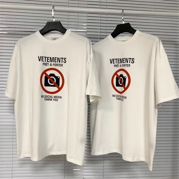 İnsanın Tasarımcı T-Shirt Yaz Yeni Yasak Fotoğraf Mektubu Baskılı Gevşek Kısa Kollu Erkek ve Kadın Moda Giysileri