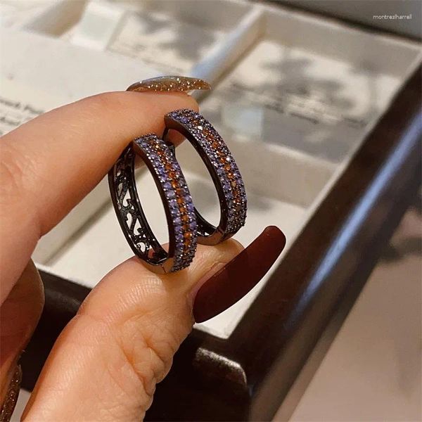 Серьги-кольца 2024, дизайн, светлые, роскошные, цветные, с микроинкрустацией из циркона, черный фон, для женщин, ювелирные изделия