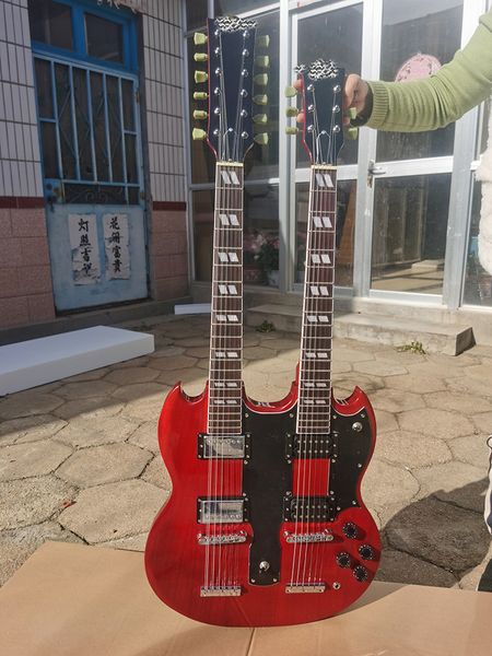 Açık kırmızı iki başlı elektro gitar, 6 telli ve12 telli, iki parçalı kakma, yeşim tuneri, nikel-krom elektronik donanım, stokta