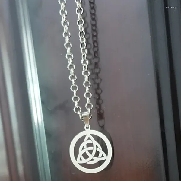 Anhänger Halsketten Edelstahl Trinity Knot Halskette Celtics Knots Triskele Triquetra Schmuck für Männer Frauen Geschenk