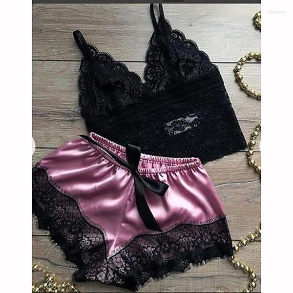 Kadın pijama 2pcs Kadın iç çamaşırı seksi ipek saten iç çamaşırı pijamaları mahsul üstleri sutyen şort setleri kadın v yaka kolsuz gece kıyısında