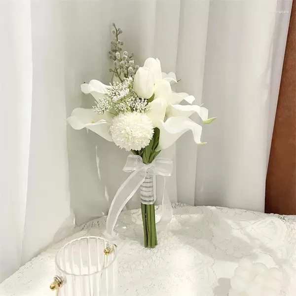 Flores de casamento brancas lírios de calla com tulipa pequeno ramo flor para birde atacado buquê de dama de honra bruidsboeket