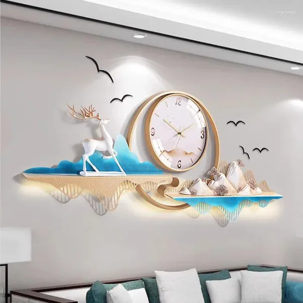 Relógios de parede Luxo Pendurado Relógio Luz Bateria Grande Tamanho Silencioso Arte Oriental Design Metal Avançado Animal Rorloge Room Decor