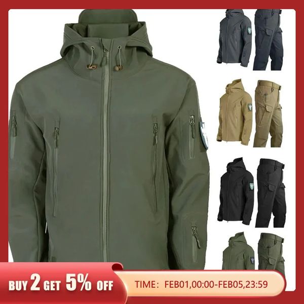 Giacca da corsa Softshell in pelle di squalo da esterno Giacca da alpinismo imbottita antivento da tifoso militare da uomo 240202