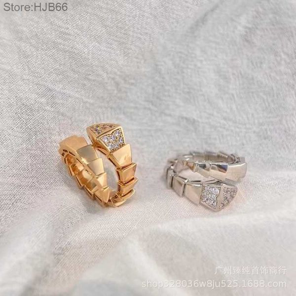 Onst anéis de banda de joias de luxo alto Baojia anel de osso de cobra para homens novo formato completo com incrustação de diamante versão larga cabeça e anel de casal de cobra espiritual 041s