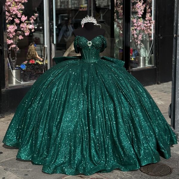 Sexy Schatz glänzender Prinzessin Quinceanera Kleider 2024 Perlen Kristall Geburtstagskugel Süß 16 Langes Zug Vestidos 15 Anos