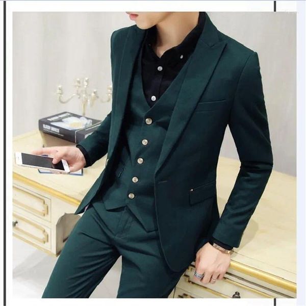 Abiti da uomo Abito da sposa verde 3 pezzi Giacca Pantaloni Gilet Slim Fit Smoking Sposo Abito da ballo Abbigliamento su misura