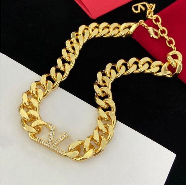 Simpatiche collane con ciondoli Bracciali di marca Bracciali punk da uomo Accessori di gioielli di alta moda Catena in oro retrò Collana con braccialetto a V Bracciale con polsino I migliori regali per il fidanzato