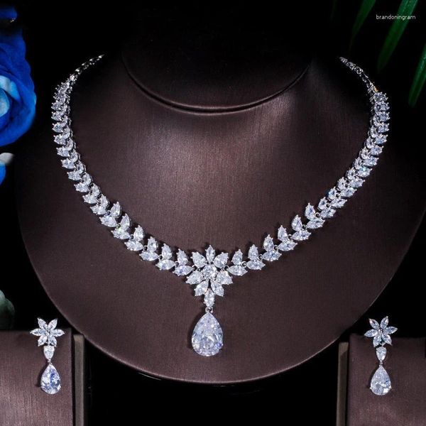 Collana di orecchini set ThreeGraces scintillanti zirconi grande goccia d'acqua CZ e gioielli da sposa per feste di nozze per le donne T1007