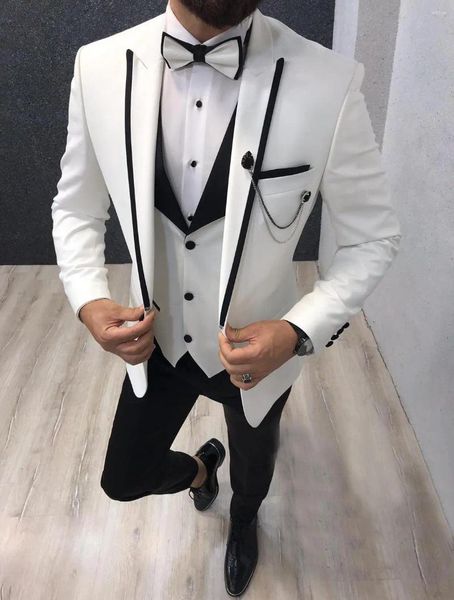 Erkekler Suits Beyaz Erkekler Takım 3 Parça Fit Sıkışmış Çentikli Çentikli Çentik V Boyun Tuxedo Groomsmen Düğün 2024 (Ceket Yelek Pantolon)