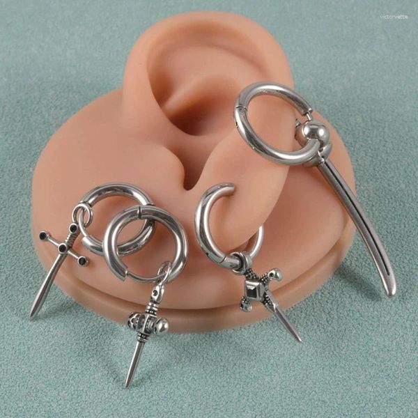 Brincos de espada gótica Brincho de espada Antela -de -aço inoxidável Jóias de piercing de argola para homens Acessórios para homens de Halloween