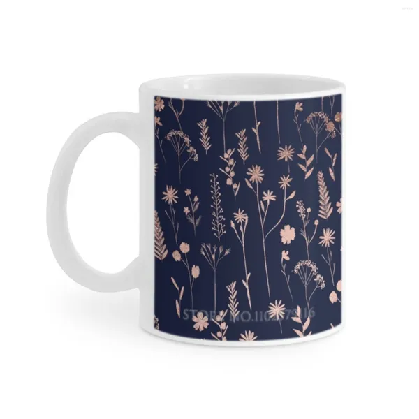 Tazze Disegnate a mano in oro rosa Carini fiori pressati secchi Illustrazione Tazza bianca 11 Oz Divertenti tazze di caffè in ceramica, tè e latte