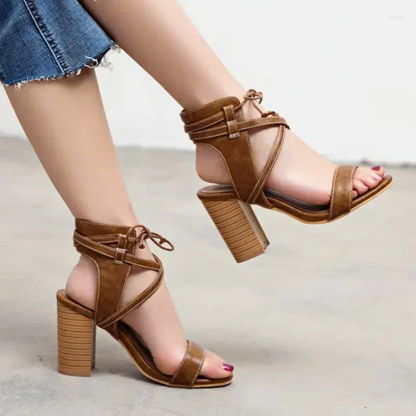 Sandálias Sianie Tianie Sexy Block High Heels para Mulher Cross Strap Ankle Gladiadores Mulheres Plus Size 46 47 48 49 50