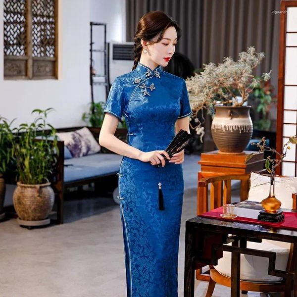 Roupas étnicas 2024 graciosa senhora jacquard vestido de seda cetim magro chinês cheongsam vintage desempenho artesanal botão alto garfo longo qipao