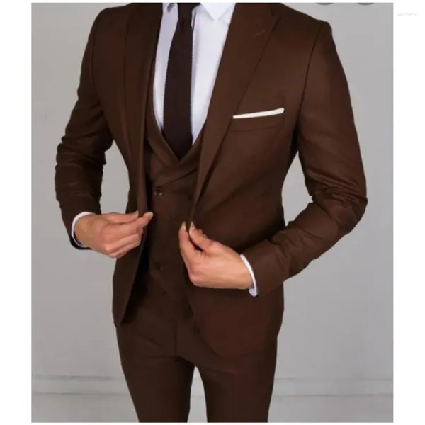 Ternos masculinos Chegada Café Homens Prom Smoking Slim Fit 3 Peças Noivo Blazer Terno Masuclino