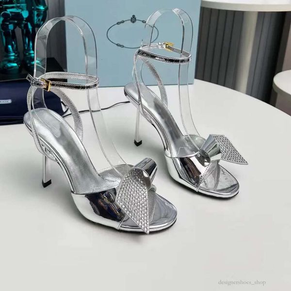 A melhor marca de sandálias de salto alto mulheres couro sapatos de grife de luxo casual tira no tornozelo fivela de cristal vestido decorativo sapato designer sandálias designer saltos