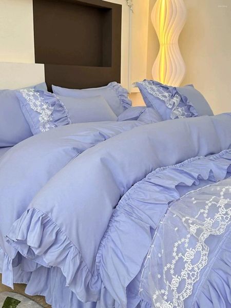 Conjuntos de cama Luxo Estilo Coreano Princesa Cama Saia Conjunto de quatro peças feitas de algodão puro com renda e coração de uma menina Beddi