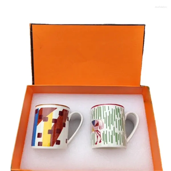 Tazze 2 pezzi tazza da caffè design vintage set da tè in porcellana Bone China con cucchiaio regalo di compleanno bicchieri in ceramica