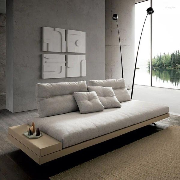 Modernes Wohnzimmer in minimalistischer Größe von Camp Furniture mit individuell anpassbarer Stoffsofa-Kombination im italienischen Licht-Luxus-Stil