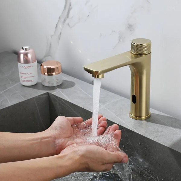 Rubinetti del lavandino da bagno ponte montato per pistola grigio rubinetto tipo integrato tipi automatico tazzine nero lavabo blasse infrarosso