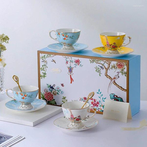 Tazze Guochao Style Bone China Tazza da caffè e piatto Set da tè pomeridiano di lusso di fascia alta per la casa Confezione regalo per coppia