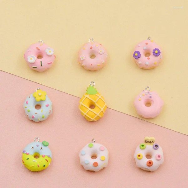 Encantos 10 pçs simulação resina dos desenhos animados bolo abacaxi donut brinco pingente saco chaveiro diy ornamento acessórios