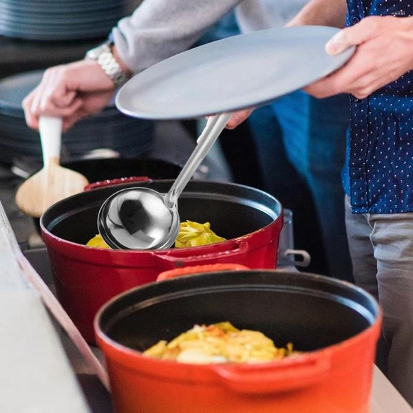 Löffel, Löffel, Schöpflöffel, Geschirr, Topf, hitzebeständig, Suppe, Küchenutensilien, Utensilien, Edelstahl, zum Kochen, groß, Rühren, rund