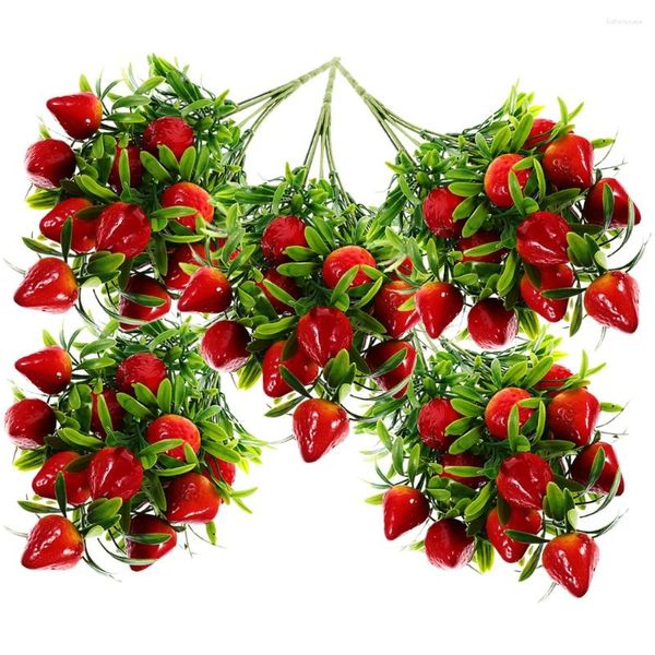 Dekoratif çiçekler 5 adet simüle edilmiş çilek dekor parti dekorasyonları bitki yapay meyve gövdeleri şube pvc buket