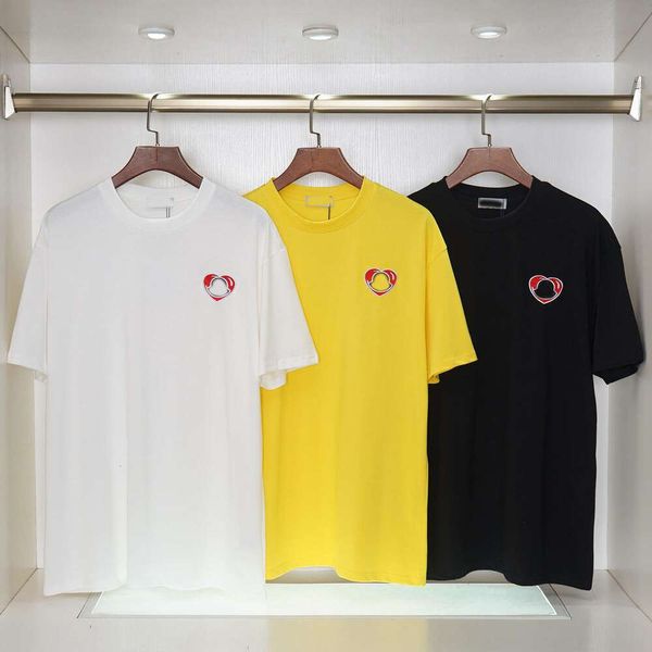 Designer de moda casual chaopai clássico 2023 outono/inverno recém-formado amor sino emblema manga curta camiseta para homens e mulheres casual solto