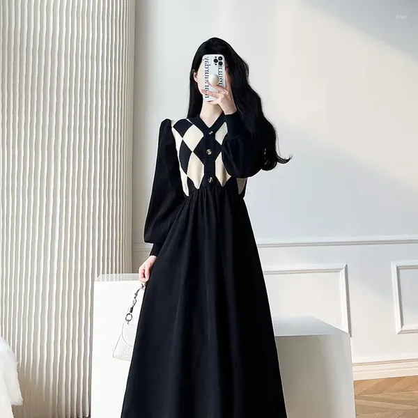 Casual Kleider HOUZHOU Frauen Winter Einteiliges Kleid Elegante Gestrickte Schwarz Vintage Plaid V-ausschnitt Midi Lange Rote Koreanische Stil Weibliche