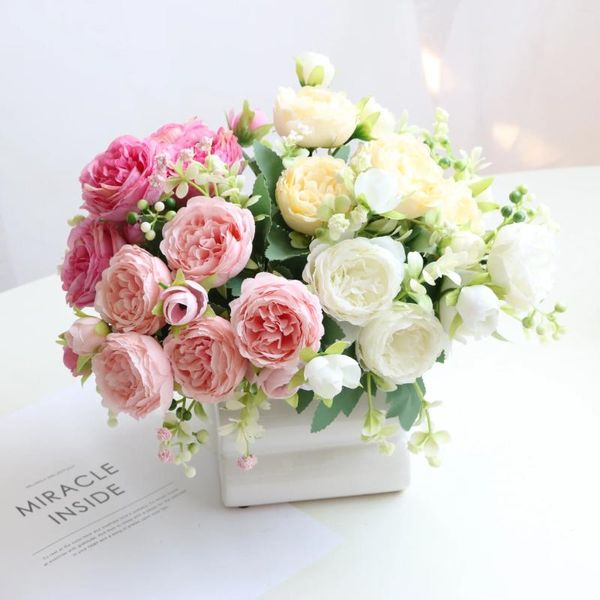 Fiori decorativi 2024 Bella rosa peonia seta artificiale piccolo bouquet Flores Home Party Primavera decorazione di nozze Fiore finto