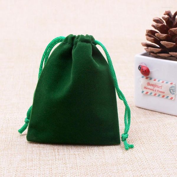 Bolsas de jóias 50 pçs/lote 7x9cm verde veludo presente bolsa sacos caber cosméticos embalagem armazenamento anel colar exibição