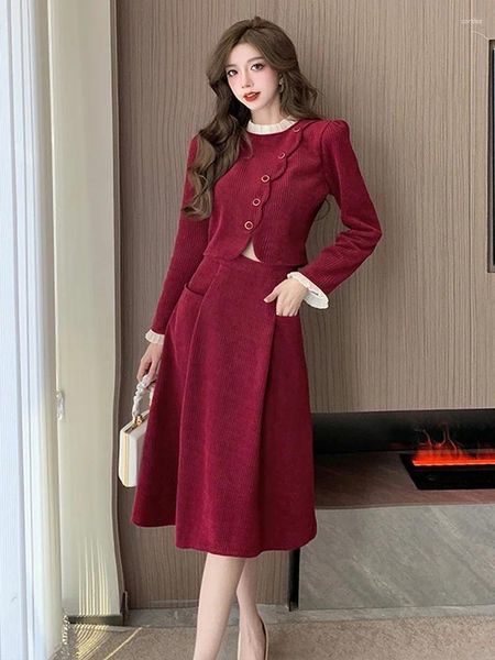 Giacche da donna Moda Autunno Manica lunga Velluto a coste Set a due pezzi per le donne O Collo Chic Cappotto corto monopetto sottile Gonna longuette a linea